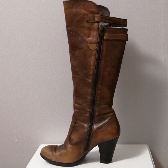 Women's Knee-High Brown Leather Boots 2" heel - Picture 2 of 8